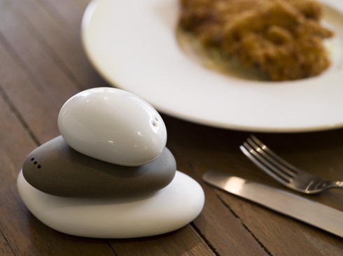Balancesaltandpepper01
