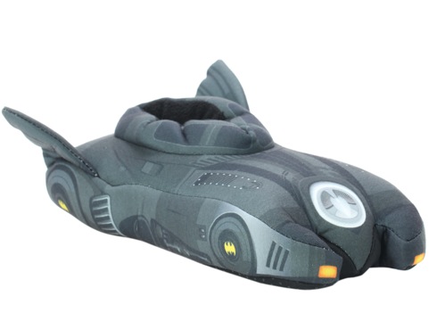 Batmanbatmobileslippers01