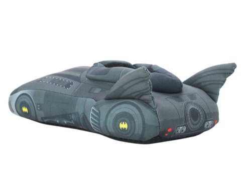 Batmanbatmobileslippers02