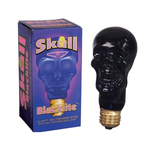 Giantskullshapedblacklitebulb02