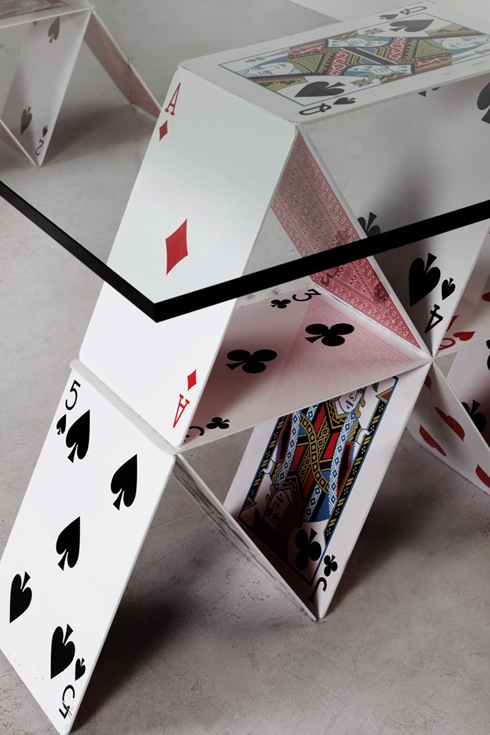 houseofcardtable05.jpg