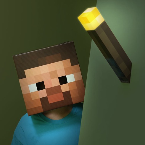 Minecraftlightuptorch03