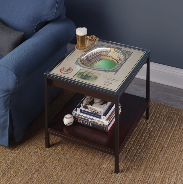 超リアル。ヤンキースタジアムそっくりなサイドテーブル【The Stadium Replica End Table】