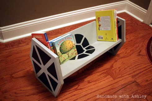 Tiefighterbookshelf02