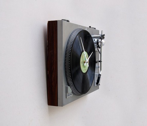 turntableclock02.jpg