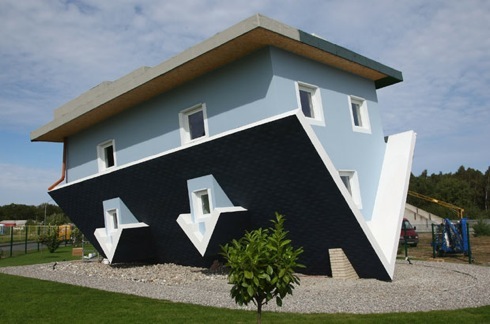 Upsidedownhouse01